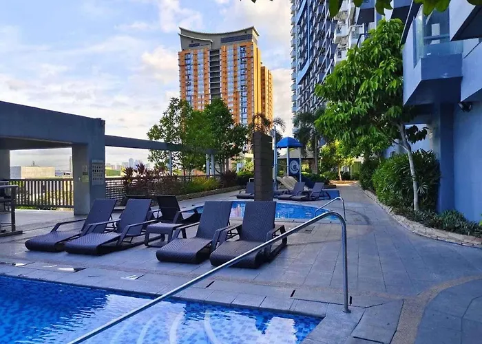 Aparthotel Unit With Balcony In Manhattan Heights